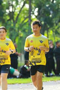 BIB: 0913, 0914
                            <button type="button" onclick="openModal(5132708)" class="btn btn-primary btn-sm float-right btn-popup" data-toggle="modal" data-target=".modal-high-quality">
                        <i class="fas fa-shopping-cart"></i> Add to Cart
                    </button>
                                            <button type="button" onclick="isThisMe(5132708, true)" class="btn btn-success btn-sm float-right btn-popup btn-isme hidden" data-toggle="tooltip" data-placement="bottom" title="นี่คือรูปของคุณใช่ไหม คลิกที่นี่เพื่อเอาเข้าอัลบั้ม">
                        <i class="fas fa-plus"></i> Add to album
                    </button>
                    <button type="button" onclick="isThisMe(5132708, false)" class="btn btn-warning btn-sm float-right btn-popup btn-isnotme hidden">
                        <i class="fas fa-ban"></i> Remove from album
                    </button>